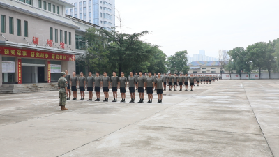 襄州区百余名预定新兵开启“军营初体验”