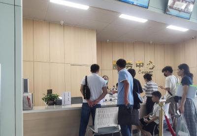 襄州区医保服务中心联动保险公司开展医保异地核查   拧紧基金“安全阀”