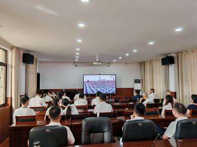铭记历史 致敬英雄！双沟镇组织观看纪念中国人民抗日战争暨世界反法西斯战争胜利80周年大会