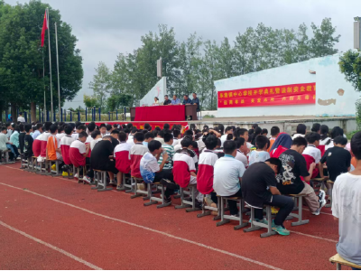 筑牢青春防线 共建无毒校园