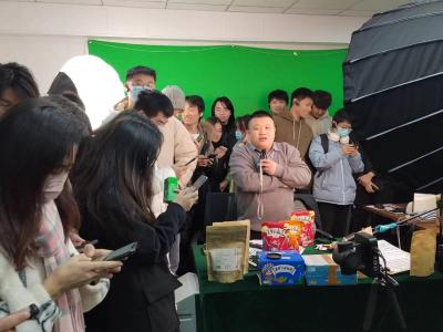 【楚商风采】王弟：以电商为桥 赴全国之约
