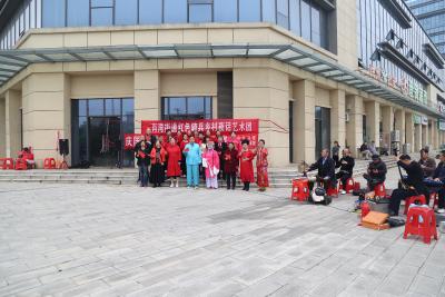 肖湾街道洪山头社区举办庆国庆文艺汇演