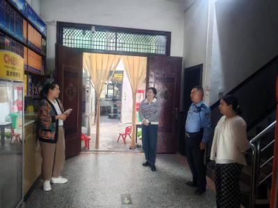 国庆中秋喜洋洋 我为人民站好“岗”——襄州区程河镇各级人大代表“双节”不打烊