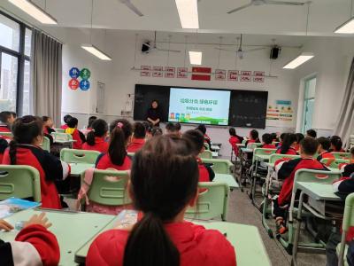 争做环保小卫士 共创绿色美家园