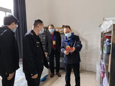 黄集镇人大：“把脉”校园食堂 守护“舌尖上的安全”