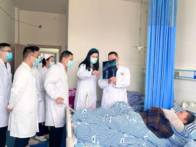 龙王镇中心卫生院：党旗引领践初心 健康服务到万家