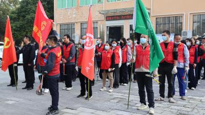 肖湾街道朱湾社区携手辖区企业开展环境整治主题党日活动