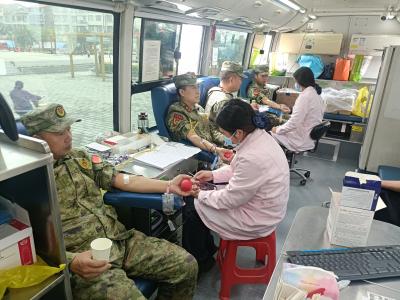民兵献血“卫”人民