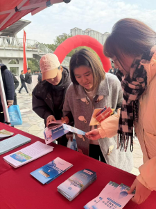 襄州区开展宪法宣传活动，推动法治护水理念深入人心