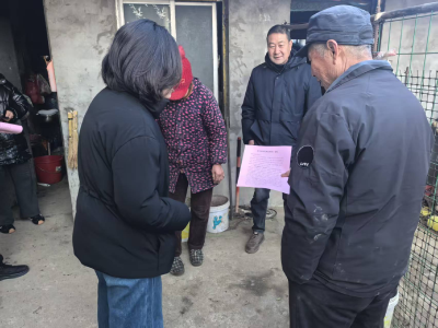 峪山镇人大助力村庄清洁行动 绘就乡村振兴新画卷