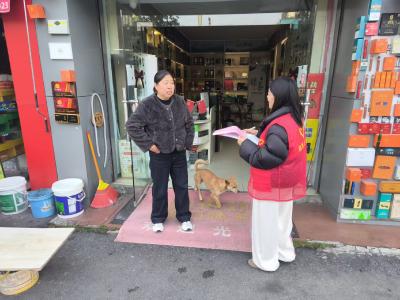 育红社区:小巷管家暖心劝导 文明养犬日益改观