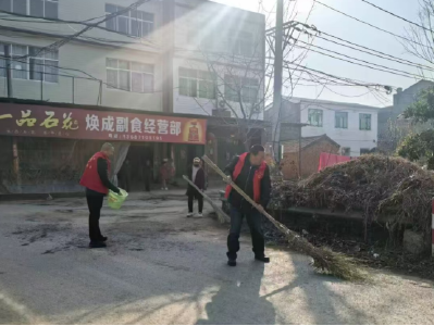 干群同心整治人居环境 绘就乡村振兴生态底色