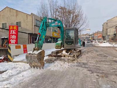 黄龙：义务铲雪除冰 保障通行安全
