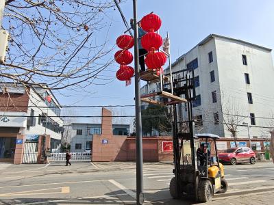 黄龙：挂起红灯笼 喜迎新年到