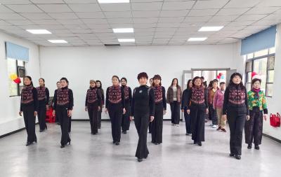 “老”幸福啦！铁四院社区老年学校推出试听课程