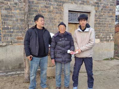 寒冬送暖显担当 同心善举贺新春 