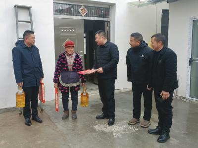 新春慰问递温情 真情关怀暖民心