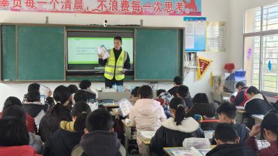 禁毒宣传进校园 筑牢青春防毒墙