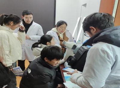 视力筛查进校园 护眼行动助成长 