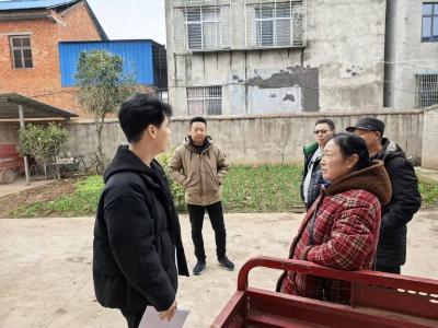 入户走访察民情 精准帮扶固成果