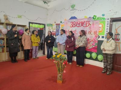 书香润巾帼 她力绽芳华——朱集镇开展三八妇女节主题活动