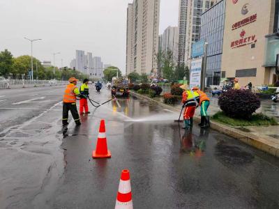 襄州环卫：全域抱管大冲洗  精细保洁焕新颜