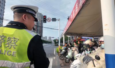 【文明观察员】我区开展私占车位、乱停乱放专项整治行动