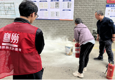 “人人讲安全 个个会应急”——东升社区开展消防演练暨防灾减灾宣传活动