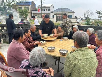 朱集镇下湾村：孝暖乡村 宴聚温情