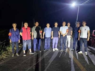 昼夜坚守防秸秆焚烧 凝心聚力守蓝天净土 ——石桥镇加岗片区扎实筑牢秸秆禁烧坚实防线