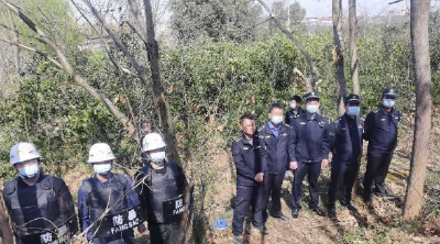黄州区城管执法局掀起打击“三抢”风暴