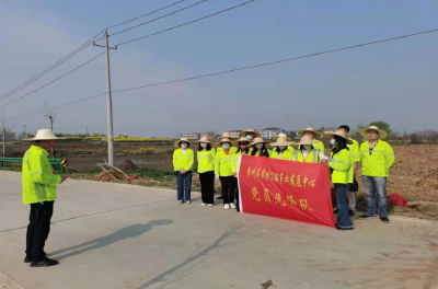 一场别开生面的主题党活动 ——记黄州区农村公路事业发展中心植树活动