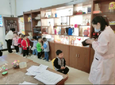 黄州区妇幼保健院开展“323”青少年儿童近视防控攻坚行动