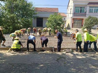 黄州区农路中心积极推动人大代表建议从“纸面”落向“地面”