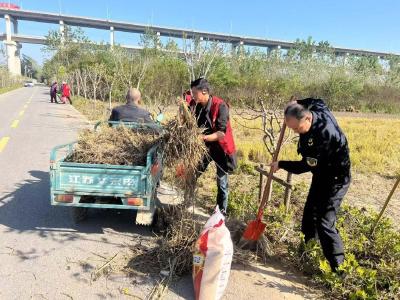 黄州区禹王街道开展周末卫生大扫除