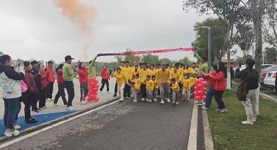 黄州区幼儿园青云街校区举办亲子迷你马拉松活动