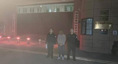 拉车门，拆盲盒？黄州公安7小时抓获“拉车门”盗窃嫌疑人