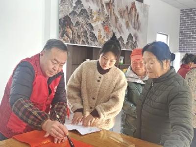 “迎新春 送春联”，年味儿溢出屏幕了