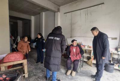 关注独居老人，感受社会温暖