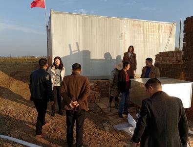 用关爱打造金色的创业路