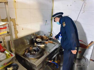 拧紧燃气使用“安全阀”