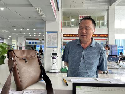 好心人拾金不昧 医护“正能量接力”物归原主