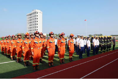 孝感市消防灭火救援实战演练暨训练与战勤保障大队揭牌仪式在孝南区肖港镇隆重举行
