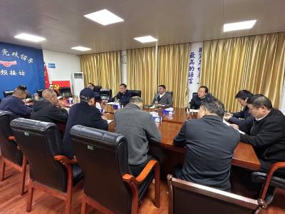 区委书记张全民到区群众来访接待中心接待信访群众