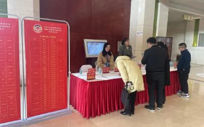 聚焦两会 | 携民意，赴盛会！今日政协委员向大会报到