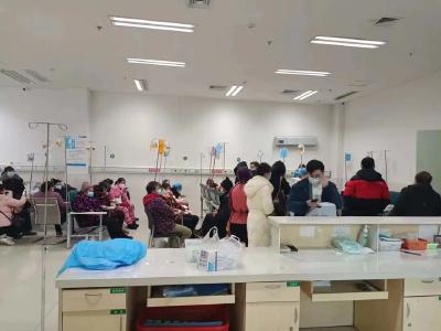 咸宁市第一人民医院精准救治新冠患者 全力保障群众需求