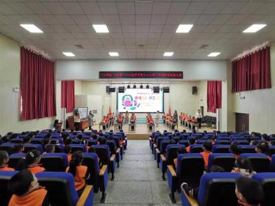 “小书包 大智慧”  ——咸宁市第十八小学举办一年级劳动技能大赛