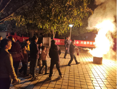 万年路社区：消防宣传进社区 牢筑安全“防火墙”