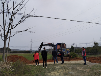 汀泗桥镇长寿村：拓宽农村公路  助力乡村振兴