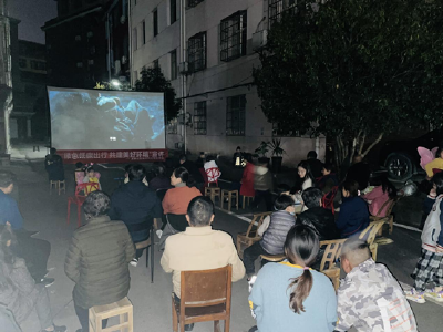 温泉社区：文明宣传进小区，共同缔造美丽家园